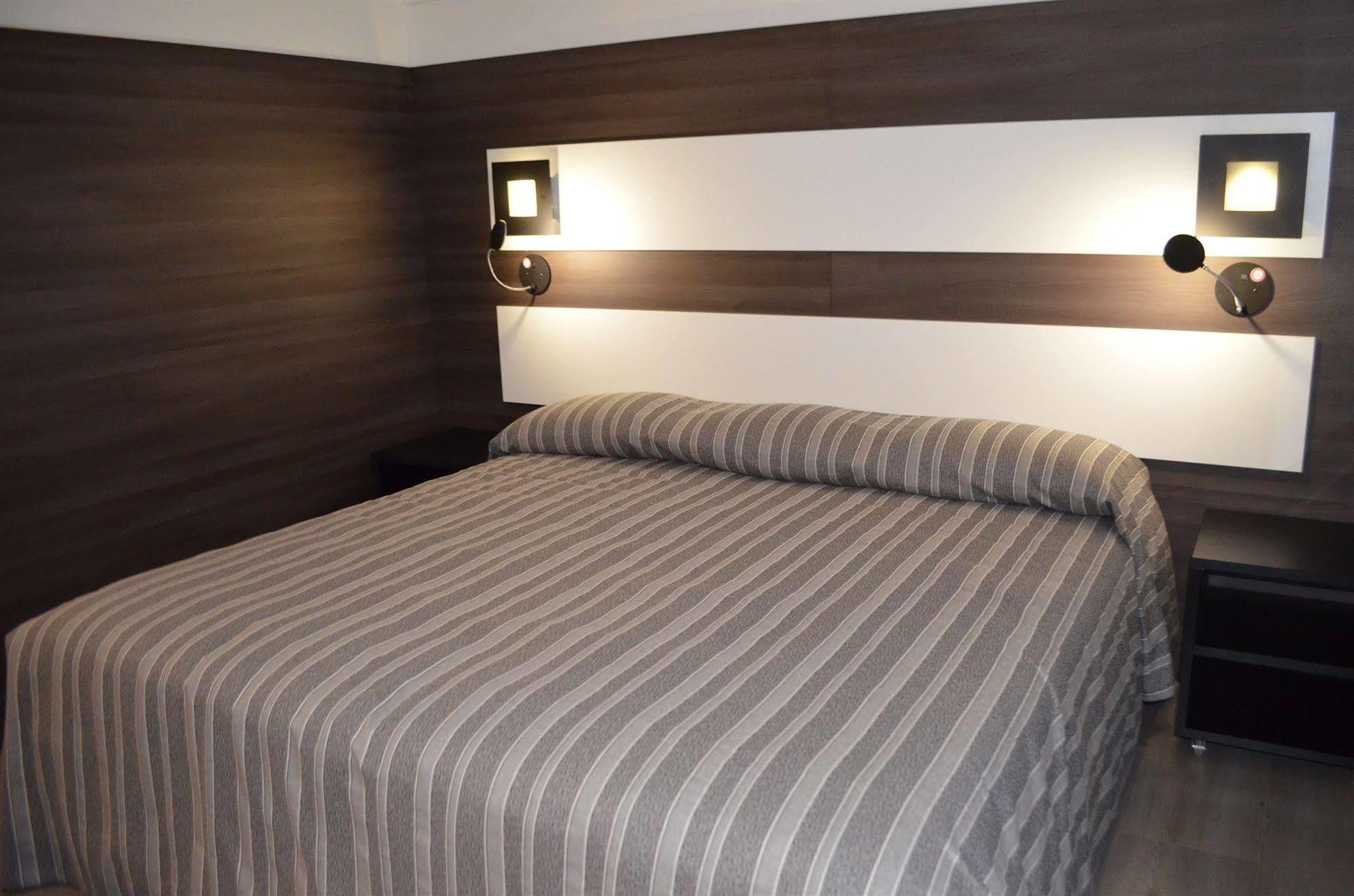 Prix Hotel Пасо Фундо Екстериор снимка